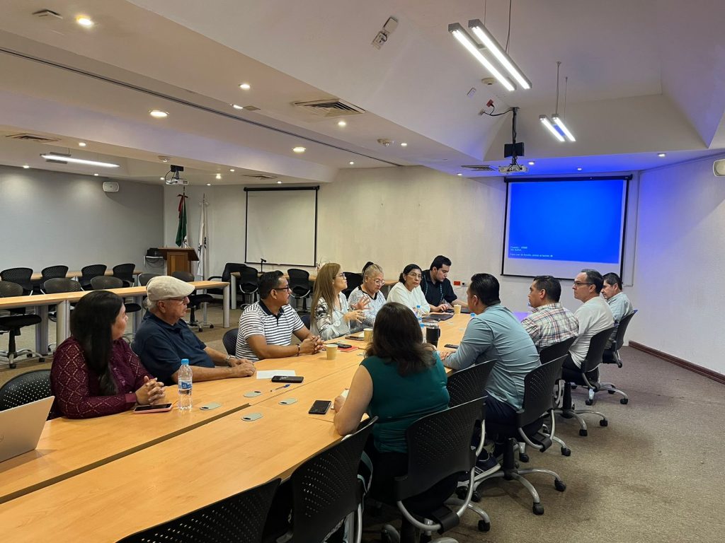Observatorio Ciudadano de Mazatlán A.C. presente en la Reunión de Mesa de Extinción de Organismos Autónomos celebrada por la Red Ciudadana Anticorrupción de Sinaloa (REDCA) donde se analizaron las iniciativas presentadas al Congreso Local en materia de transparencia.